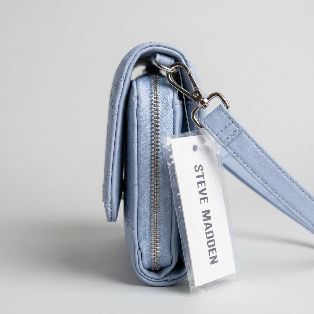 Cartera Steve Madden Crossbody Celeste con Solapa y Correa Ajustable - Imagen 2